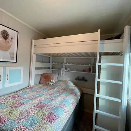 Strandhus I Idylliske Omgivelser