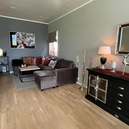 Strandhus I Idylliske Omgivelser Pansiyon Batnfjordsora