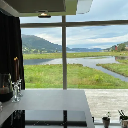 Habitación en casa particular Strandhus I Idylliske Omgivelser Batnfjordsora